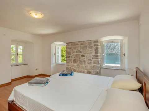 Sale, house, 800m², Prčanj, Kotor - image 24