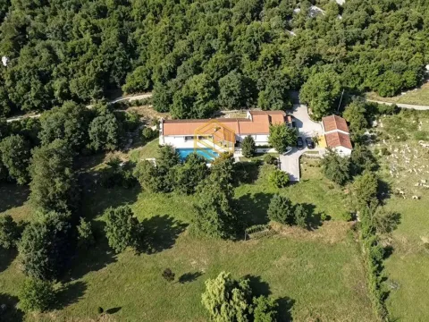 Sale, house, 400m², Orja Luka, Danilovgrad - image 2