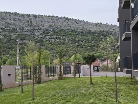 Izdavanje, jednosoban stan, 42m², Tološi, Podgorica - image 10