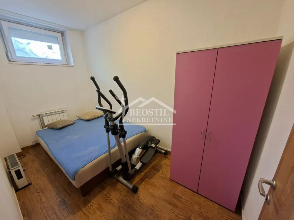 Prodaja, četvorosoban stan, 70m², Centar, Smederevo