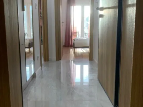 Izdavanje, jednosoban stan, 47m², New City, Podgorica - image 8