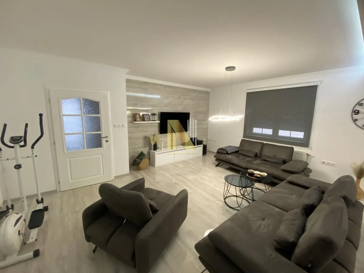 Sale, house, 147m², Centar, Žabljak