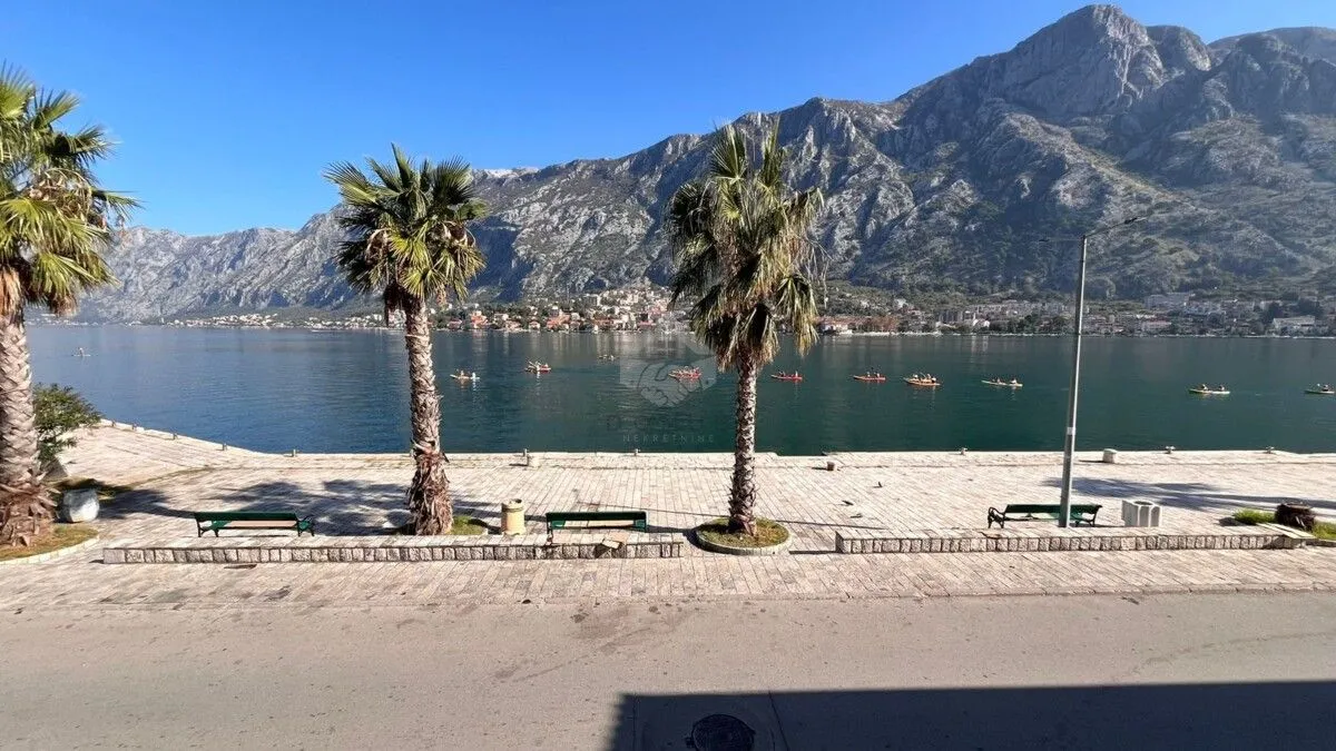 Prodaja, kuća, 370m², Kotor, Crna Gora