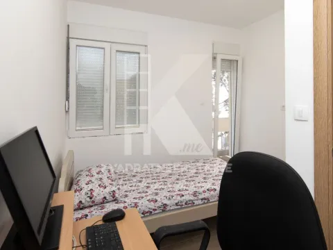 Izdavanje, dvosoban stan, 68m², Gintaš, Podgorica - image 9