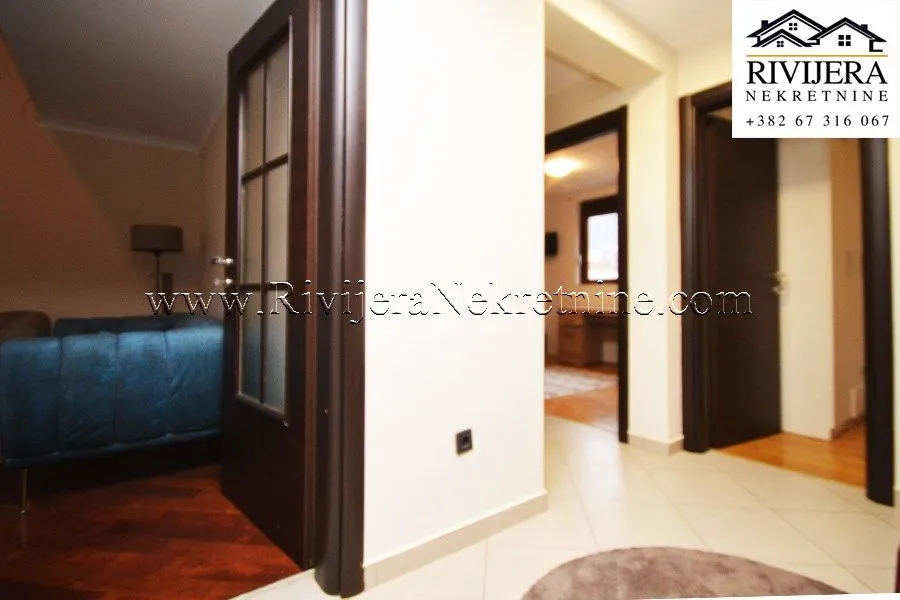 Sale, four bedroom apartment, 105m², Dobrota, Kotor