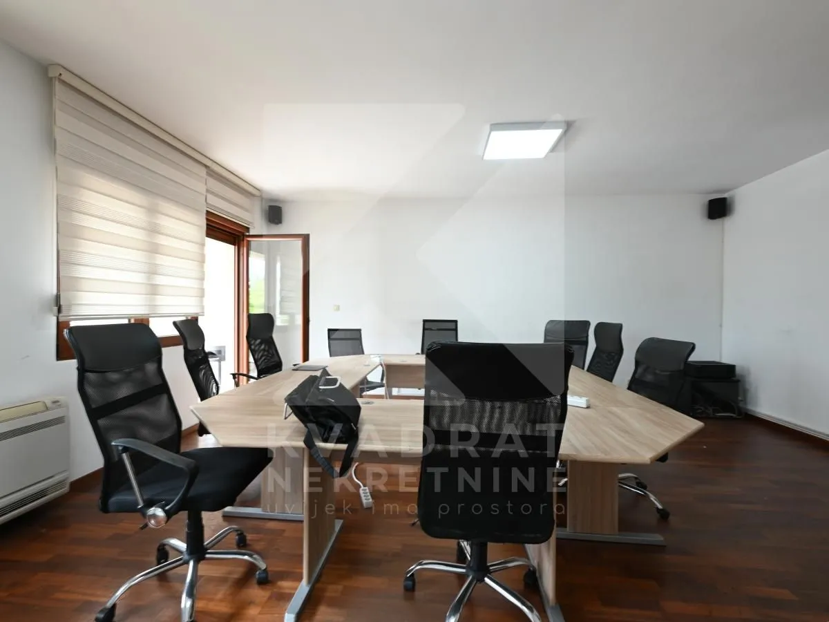 Izdavanje, poslovni prostor, 105m², Preko Morače, Podgorica