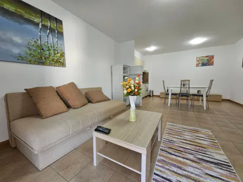 Sale, two bedroom apartment, 90m², Bečići, Budva - image 22