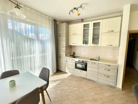 Prodaja, dvosoban stan, 90m², Kotor, Crna Gora