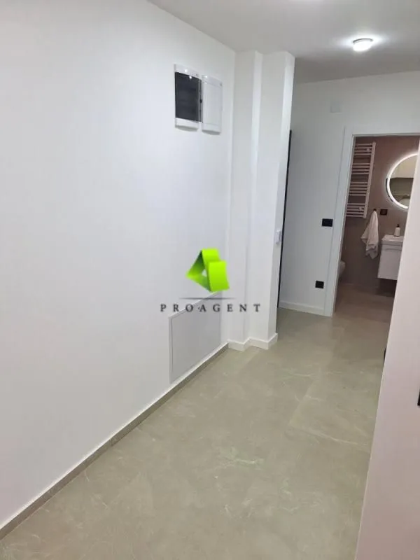 Rent, office space, 50m², Medijana, Niš