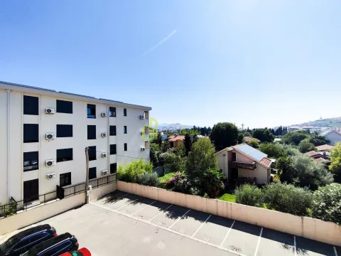 Rent, one bedroom apartment, 45m², Kod Big Fashion-a, Podgorica - image 8