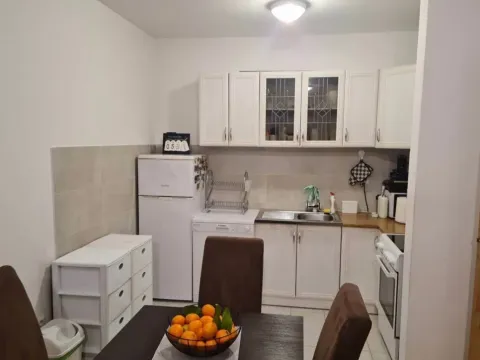 Prodaja, stan, 69m², Stari Aerodrom, Podgorica - image 2