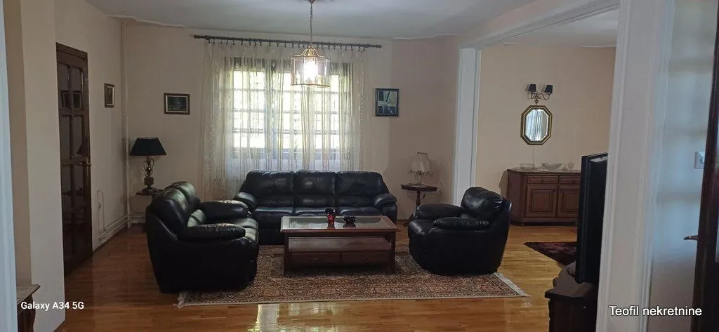 Izdavanje, kuća, 350m², Savski Venac, Beograd