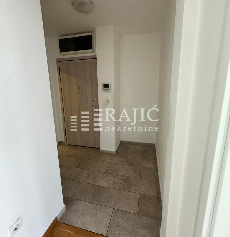 Rent, three bedroom apartment, 84m², Zeleni Venac, Beograd