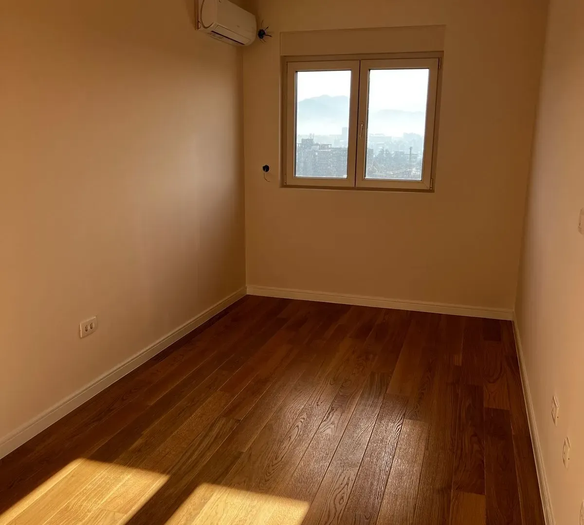 Prodaja, dvosoban stan, 72m², Central Point, Podgorica