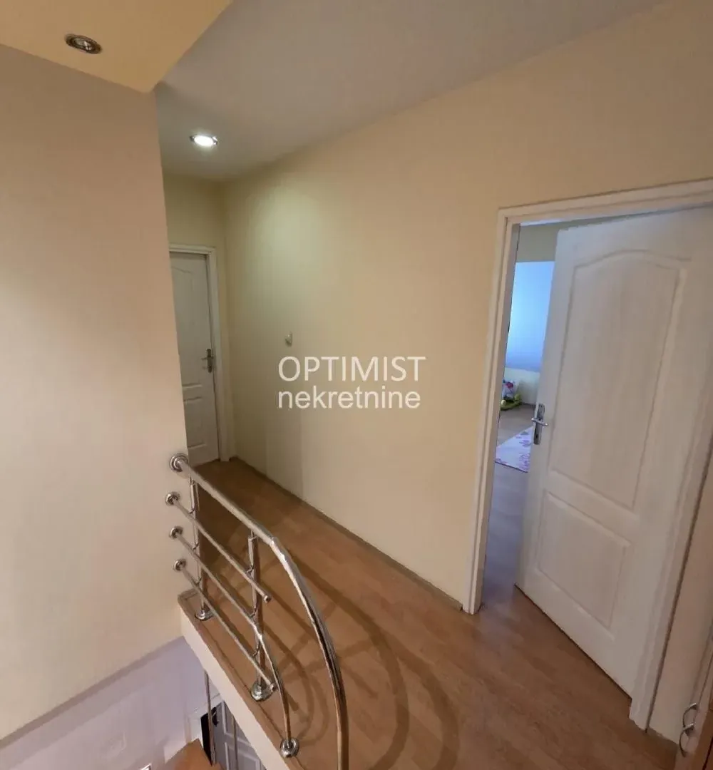 Sale, four bedroom apartment, 95m², Brace Jerković, Voždovac Sve Podlokacije