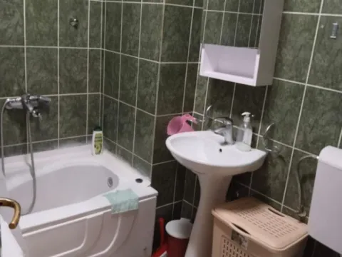 Izdavanje, jednosoban stan, 48m², Stari Aerodrom, Podgorica - image 5