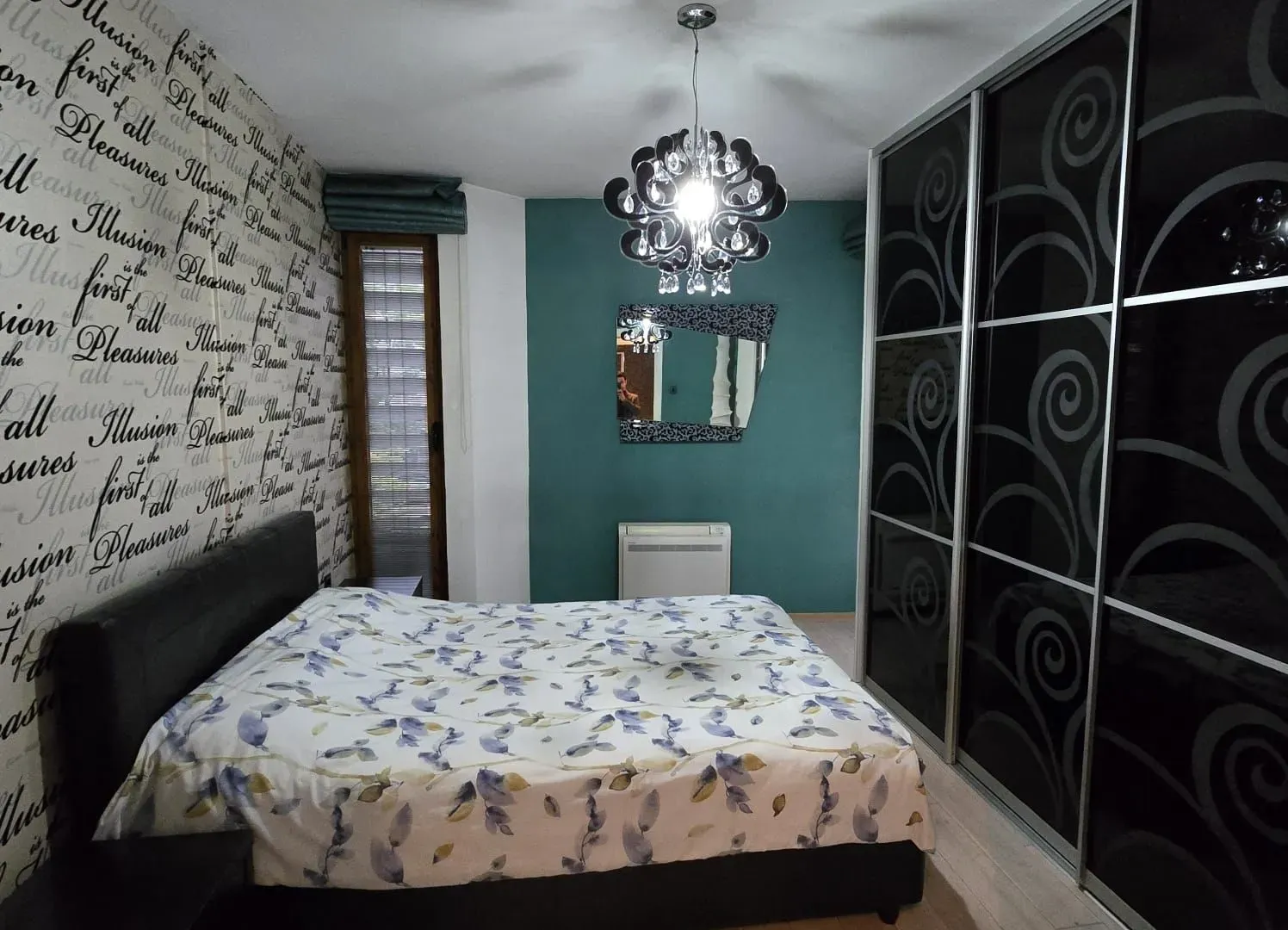 Izdavanje, trosoban stan, 140m², Preko Morače, Podgorica
