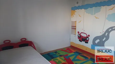 Izdavanje, trosoban stan, 71m², Centar, Novi Sad - image 10