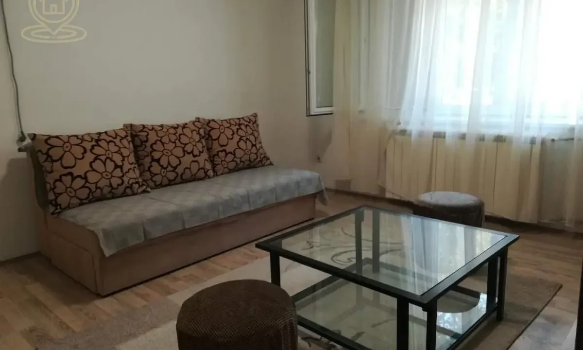 Prodaja, četvorosoban stan, 73m², Niš, Srbija