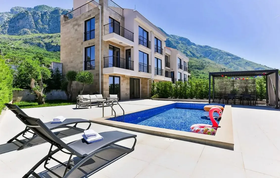 Sale, house, 223m², Reževići, Budva