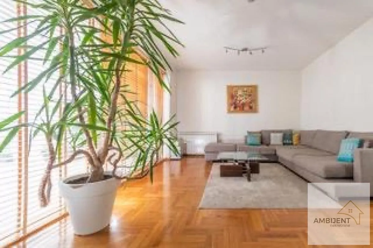 Prodaja, kuća, 300m², Bulbulder, Zvezdara Sve Podlokacije