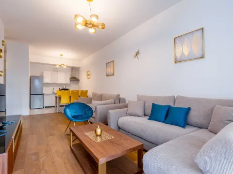 Prodaja, jednosoban stan, 65m², Centar, Bar - image 7