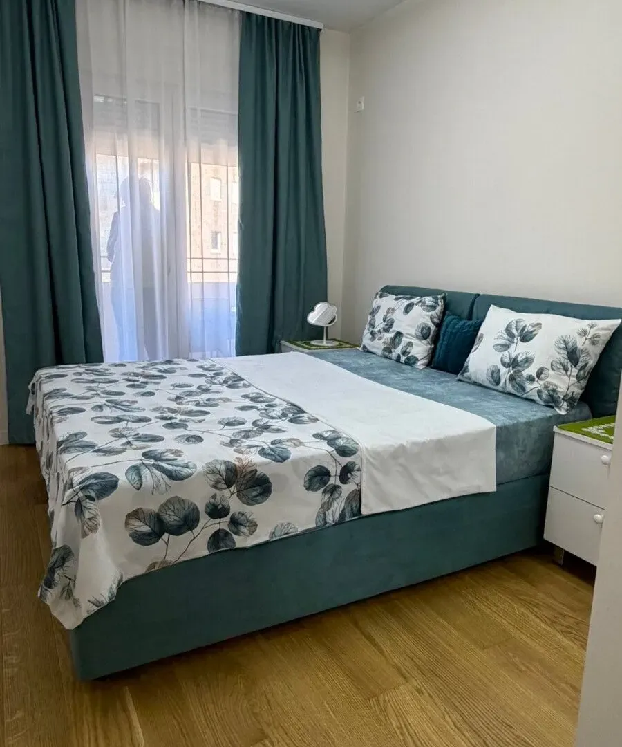 Izdavanje, jednosoban stan, 49m², Central Point, Podgorica