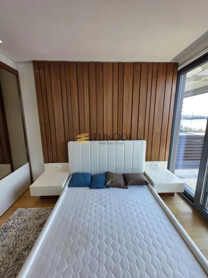 Sale, four bedroom apartment, 138m², Savski Venac, Beograd