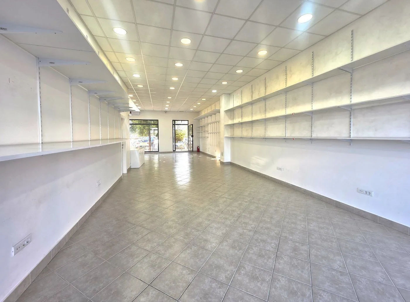 Sale, office space, 120m², Stari Aerodrom, Podgorica