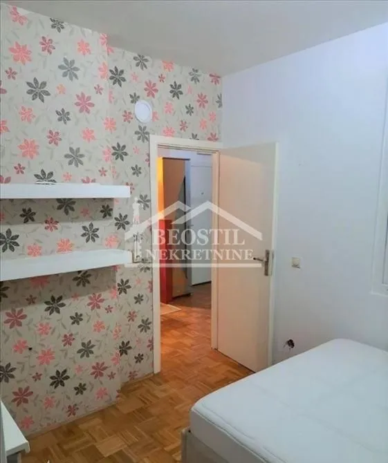 Prodaja, dvosoban stan, 41m², Novi Beograd Blok 61, Novi Beograd Sve Podlokacije