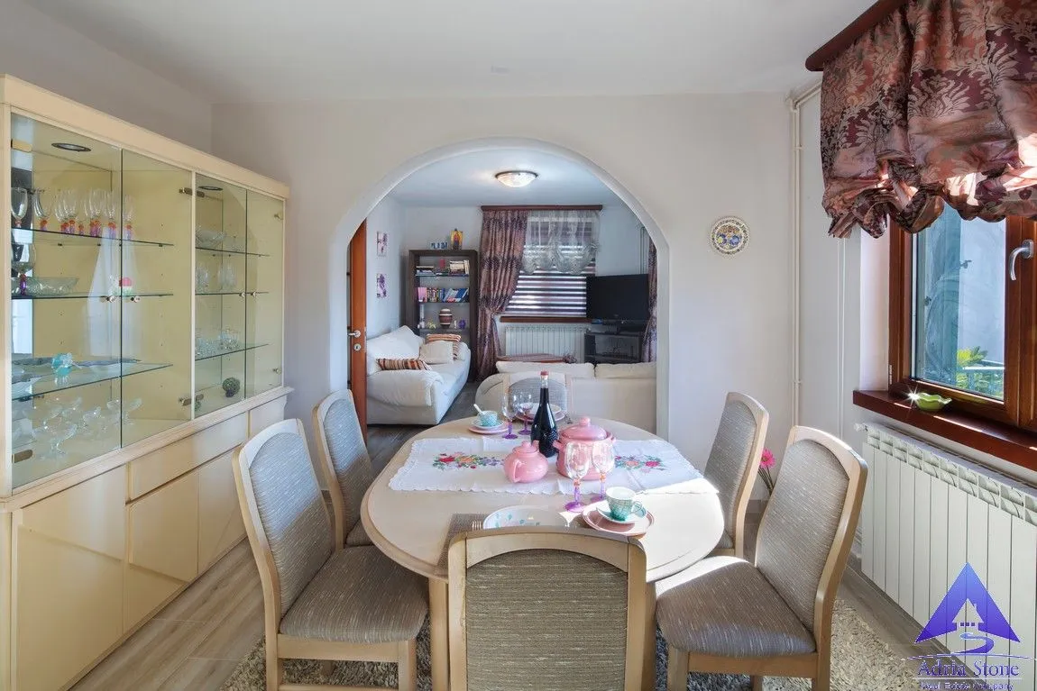 Sale, house, 290m², Podkošljun, Budva