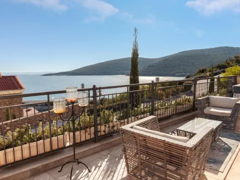 Rent, house, 110m², Luštica Bay, Tivat - image 12