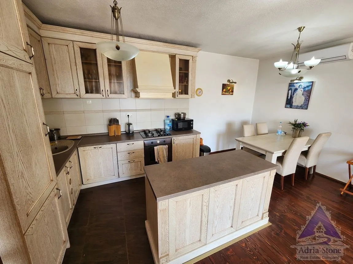 Prodaja, kuća, 162m², Zagora, Kotor