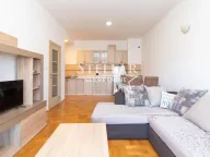 Prodaja, dvosoban stan, 70m², Stari Aerodrom, Podgorica - image 1