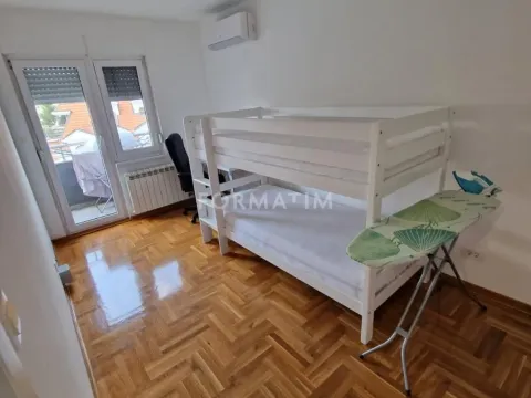 Rent, three bedroom apartment, 60m², Miljakovac, Rakovica - image 11