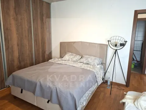 Rent, two bedroom apartment, 120m², City Kvart, Podgorica - image 6