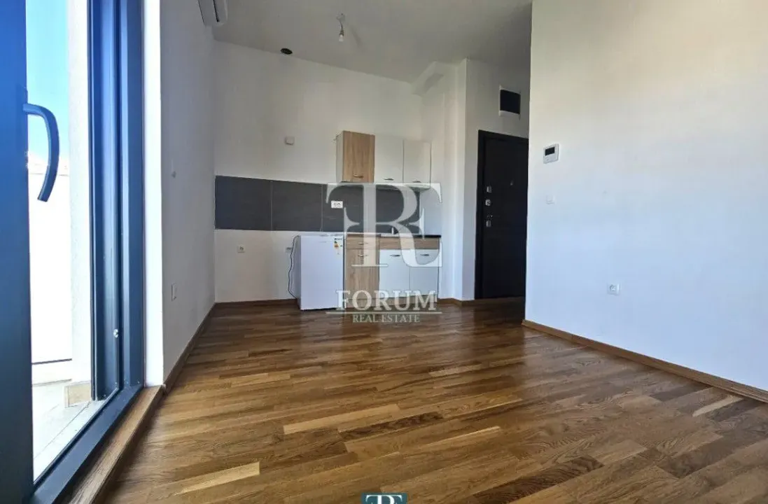 Izdavanje, poslovni prostor, 22m², Tološi, Podgorica