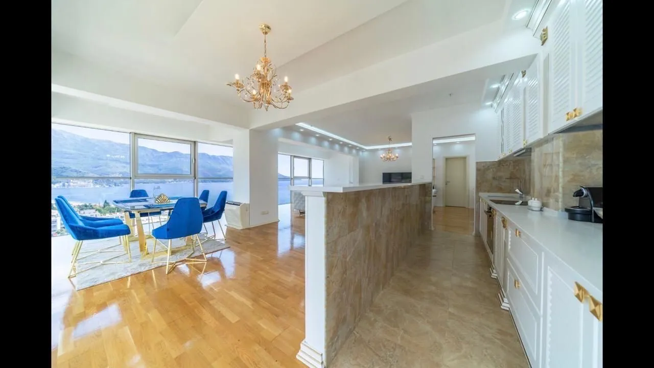 Rent, three bedroom apartment, 150m², Dukley Gardens, Budva