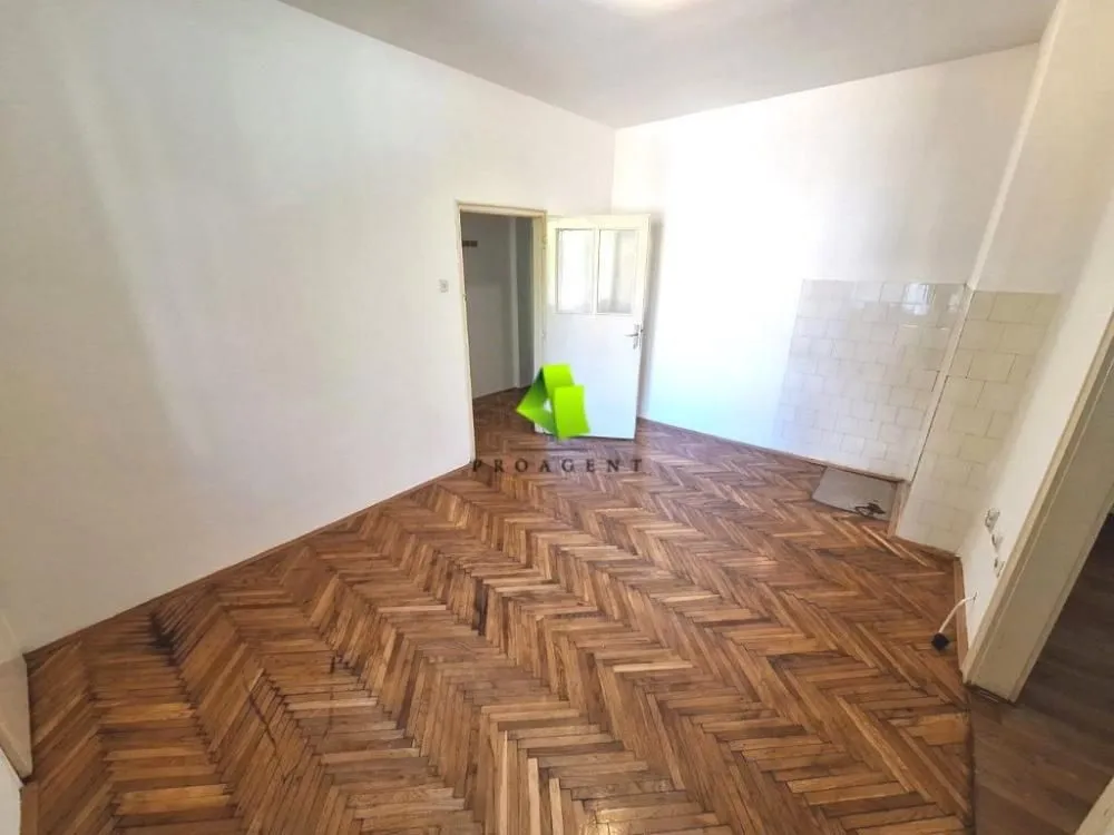 Rent, office space, 66m², Medijana, Niš