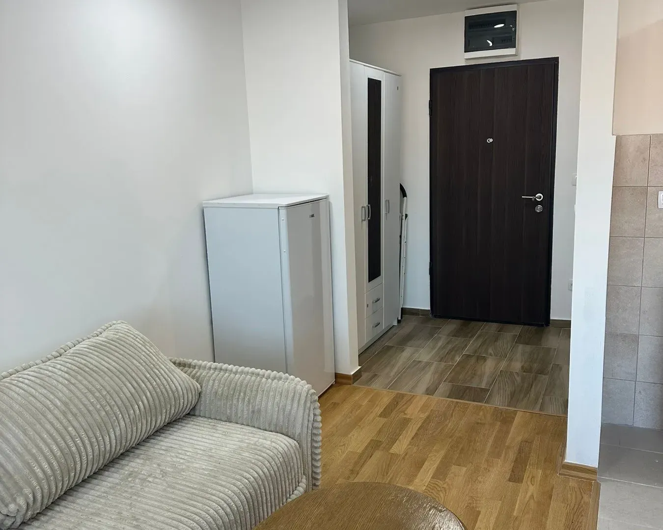 Rent, studio apartment, 29m², Stari Aerodrom, Podgorica