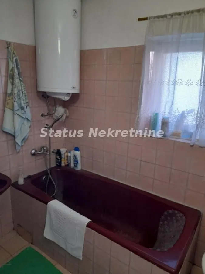 Prodaja, kuća, 136m², Futog, Novi Sad Sve Podlokacije