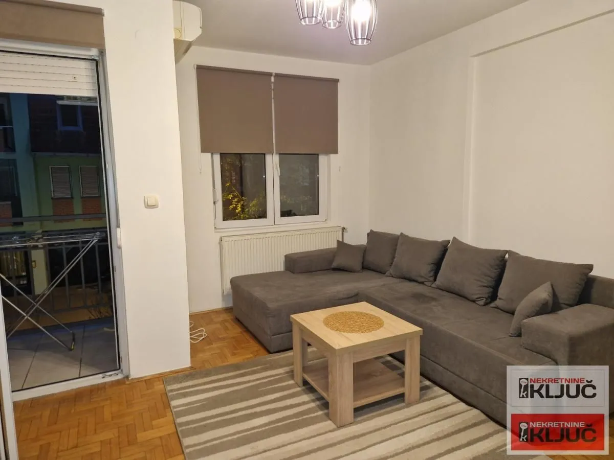 Izdavanje, garsonjera, 25m², Grbavica, Novi Sad Sve Podlokacije