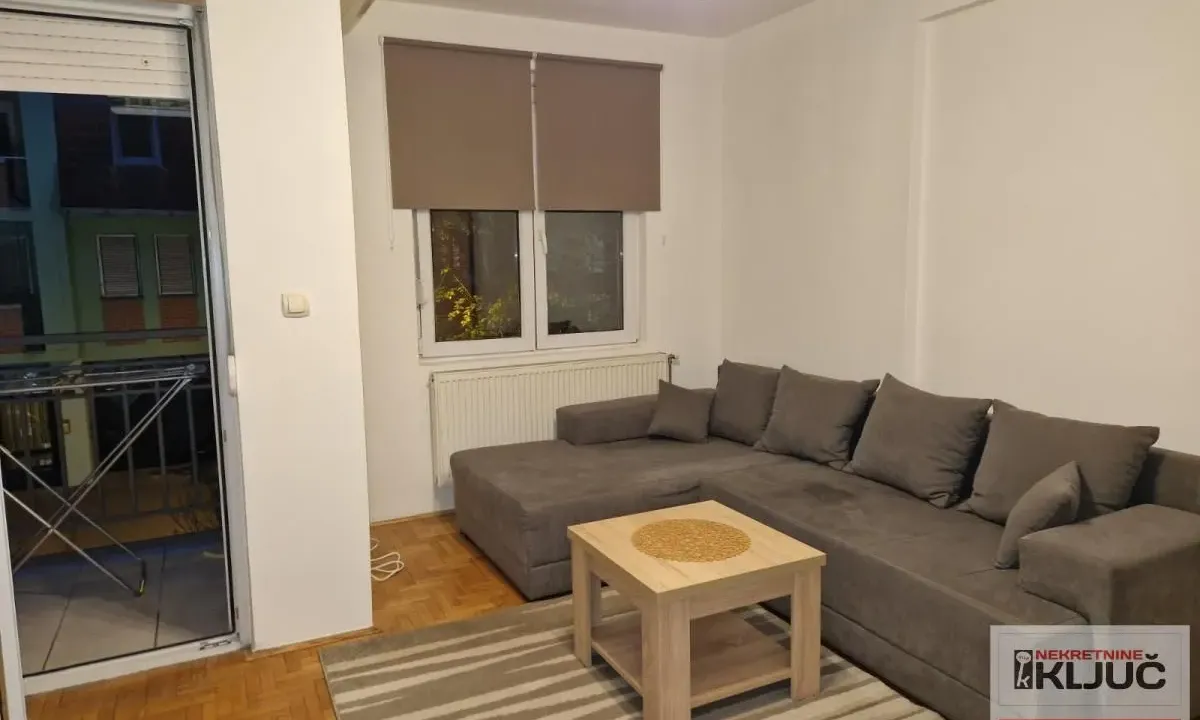 Izdavanje, garsonjera, 25m², Grbavica, Novi Sad Sve Podlokacije