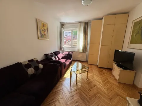 Rent, two bedroom apartment, 42m², Kalenić Pijaca, Vračar Sve Podlokacije - image 3