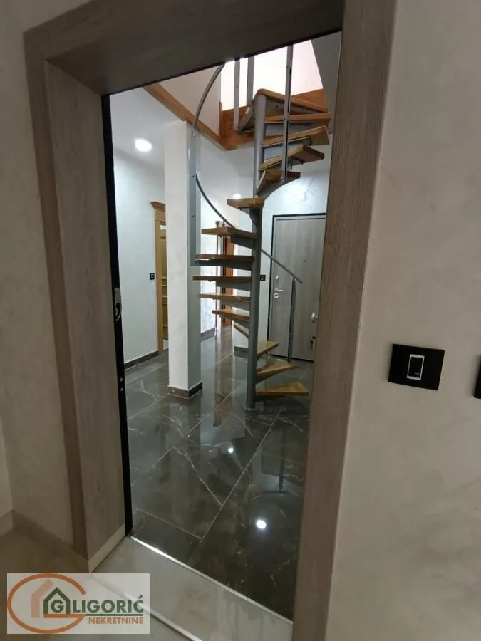 Prodaja, stan, 145m², Centar, Pančevo