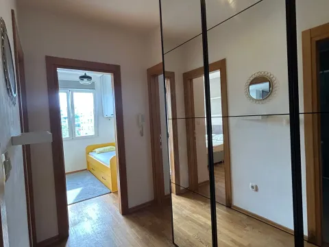 Rent, apartment, 60m², Blok 6, Podgorica - image 6