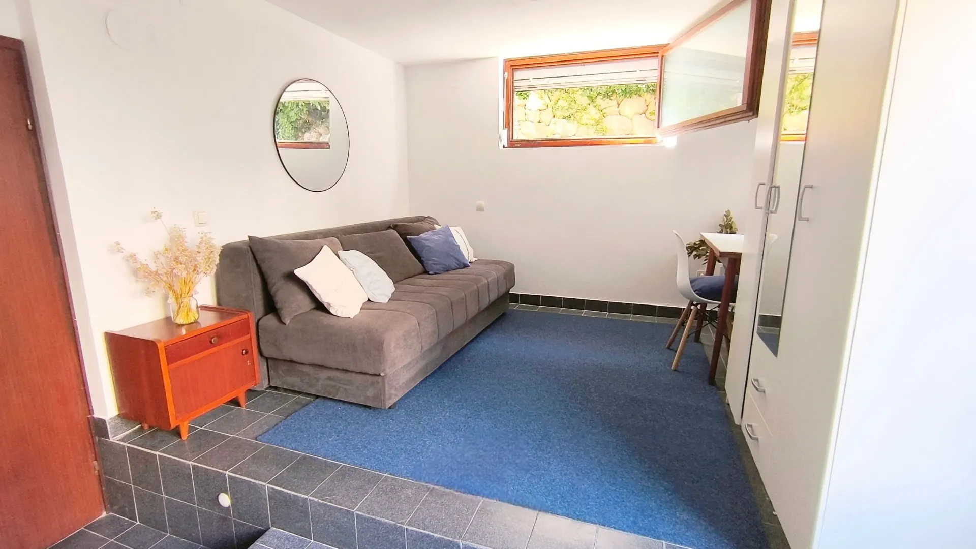 Izdavanje, garsonjera, 25m², Lazi, Budva