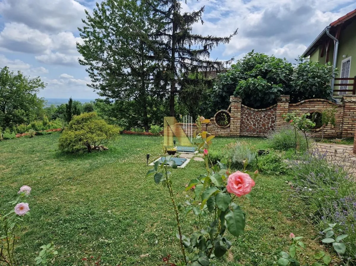 Prodaja, kuća, 130m², Sremska Mitrovica, Srbija