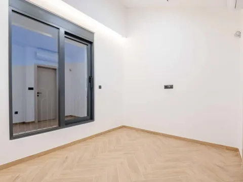 Prodaja, kuća, 240m², Budva, Crna Gora - image 24