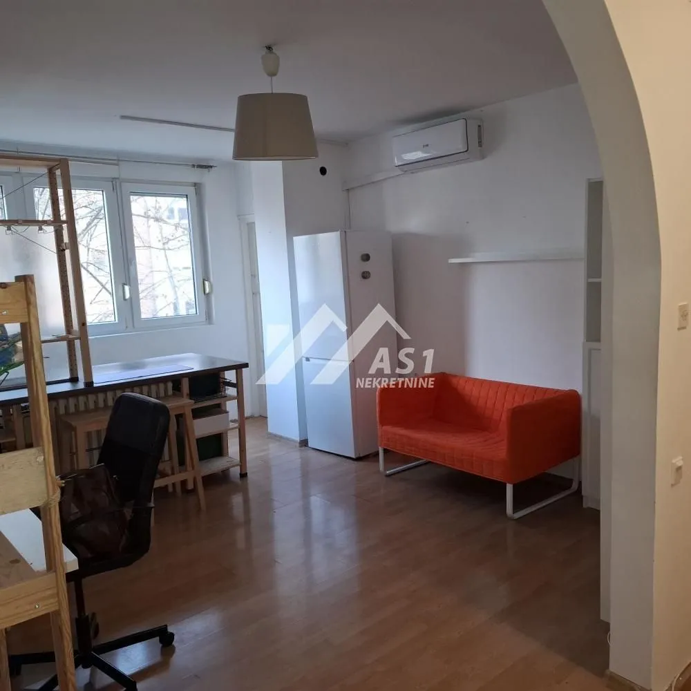 Izdavanje, dvosoban stan, 66m², Kej, Novi Sad Sve Podlokacije